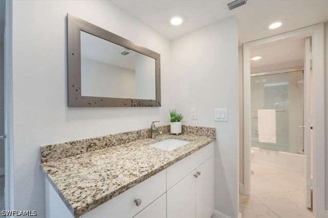 4126 Belair LN B6, Naples, FL 34103