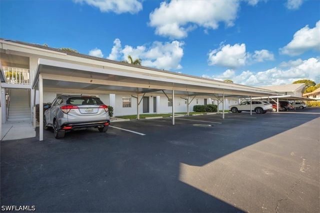 4126 Belair LN B6, Naples, FL 34103