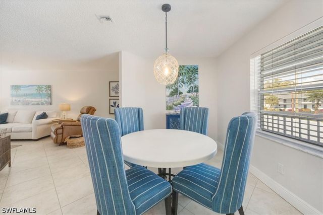 4126 Belair LN B6, Naples, FL 34103