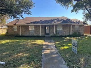 416 Lisa Lane, Desoto, TX 75115