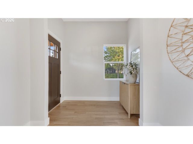 5658 N DELAWARE Ave, Portland, OR 97217