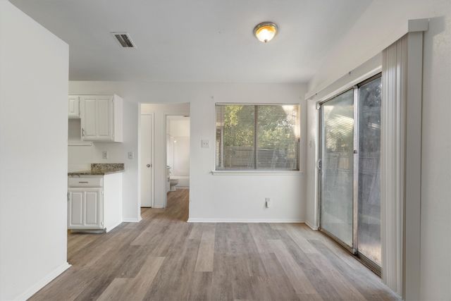 1463 Brook Meadow Circle B, Lancaster, TX 75134