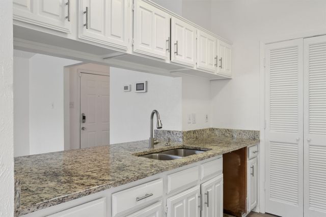 1463 Brook Meadow Circle B, Lancaster, TX 75134