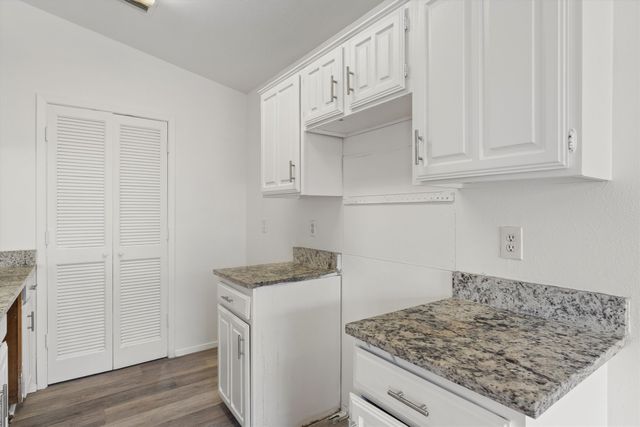 1463 Brook Meadow Circle B, Lancaster, TX 75134