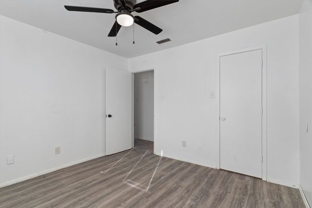 1463 Brook Meadow Circle B, Lancaster, TX 75134