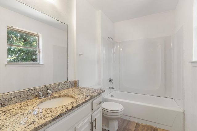 1463 Brook Meadow Circle B, Lancaster, TX 75134