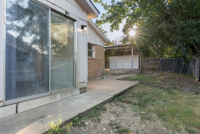 1463 Brook Meadow Circle B, Lancaster, TX 75134