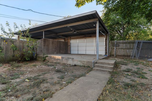1463 Brook Meadow Circle B, Lancaster, TX 75134