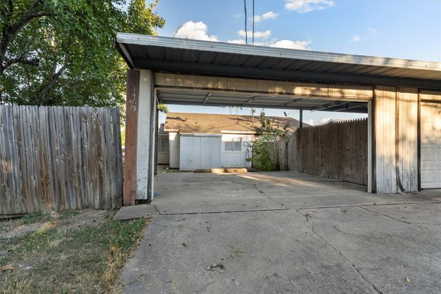 1463 Brook Meadow Circle B, Lancaster, TX 75134