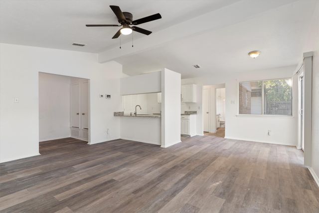 1463 Brook Meadow Circle B, Lancaster, TX 75134