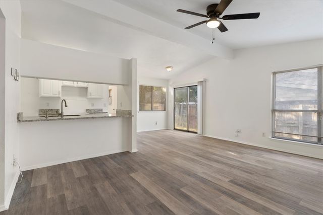 1463 Brook Meadow Circle B, Lancaster, TX 75134