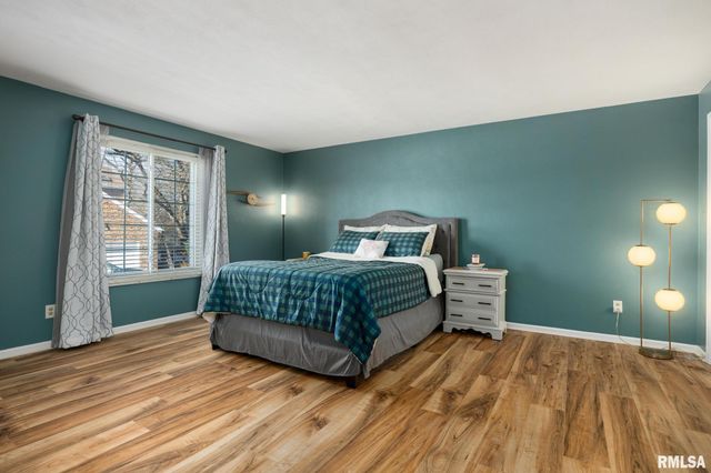 6016 N Knoxville Ave Apt 102, Peoria, IL 61614