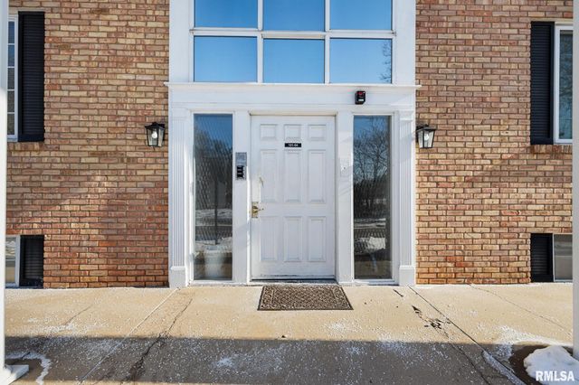 6016 N Knoxville Ave Apt 102, Peoria, IL 61614