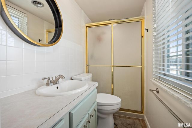 6016 N Knoxville Ave Apt 102, Peoria, IL 61614