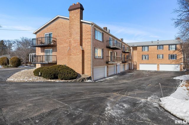 6016 N Knoxville Ave Apt 102, Peoria, IL 61614