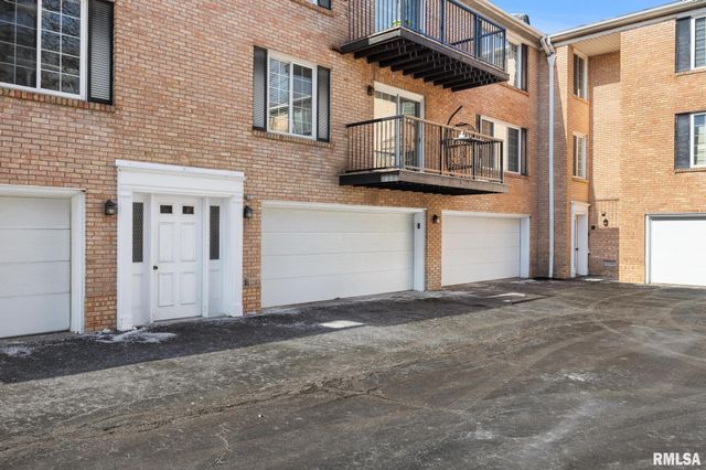 6016 N Knoxville Ave Apt 102, Peoria, IL 61614