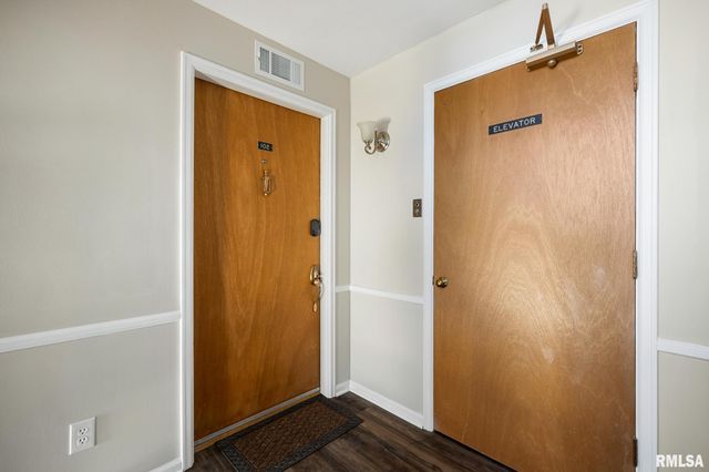 6016 N Knoxville Ave Apt 102, Peoria, IL 61614