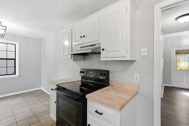 311 Nix Road, Little Rock, AR 72211