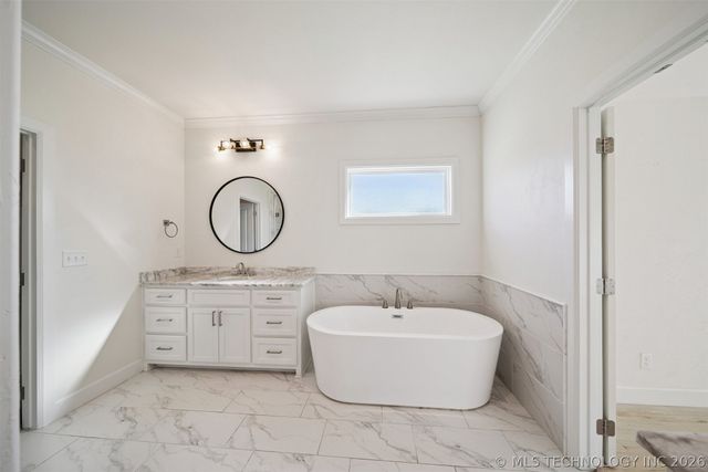 6131 N Creekwood Drive, Owasso, OK 74055
