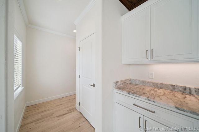 6131 N Creekwood Drive, Owasso, OK 74055