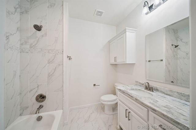 6131 N Creekwood Drive, Owasso, OK 74055