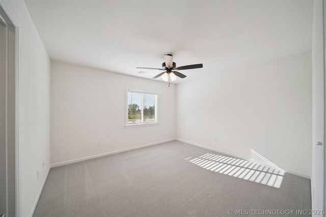 6131 N Creekwood Drive, Owasso, OK 74055