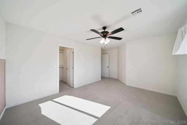 6131 N Creekwood Drive, Owasso, OK 74055