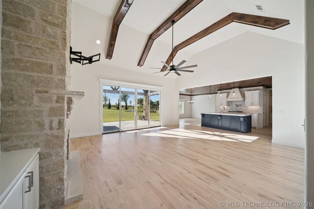 6131 N Creekwood Drive, Owasso, OK 74055