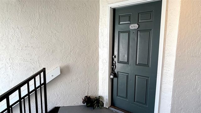 5144 CONROY ROAD 1033, Orlando, FL 32811