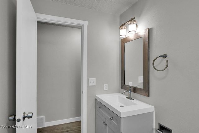 905 E Walnut AVE, Coeur D'alene, ID 83814
