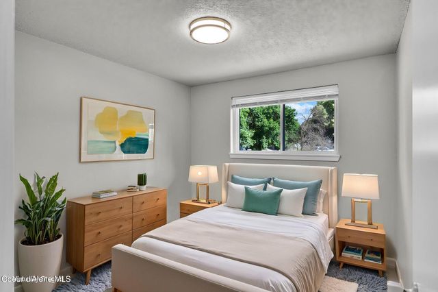 905 E Walnut AVE, Coeur D'alene, ID 83814