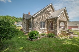 400 South Jefferson Street, Neosho, MO 64850