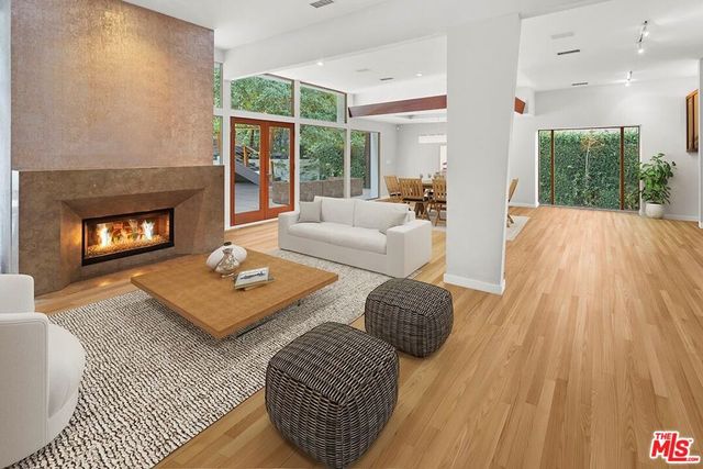 3600 Mandeville Canyon Road, Los Angeles, CA 90049