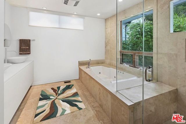 3600 Mandeville Canyon Road, Los Angeles, CA 90049