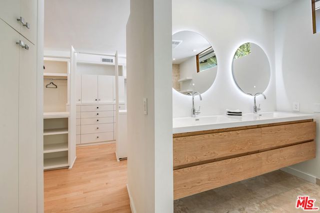 3600 Mandeville Canyon Road, Los Angeles, CA 90049