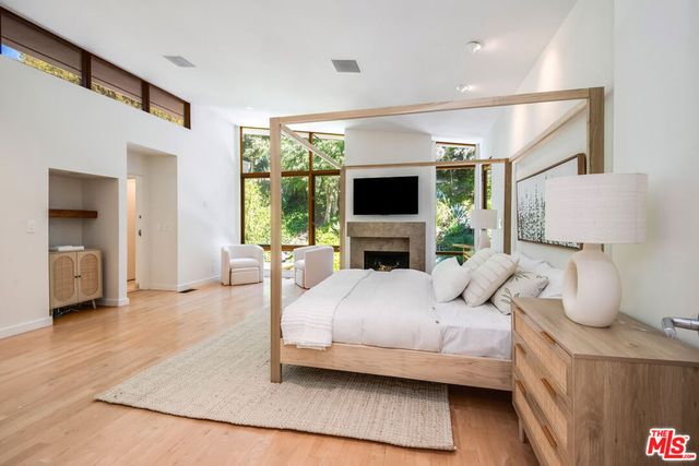 3600 Mandeville Canyon Road, Los Angeles, CA 90049