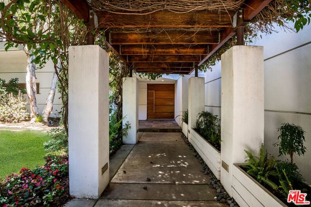3600 Mandeville Canyon Road, Los Angeles, CA 90049