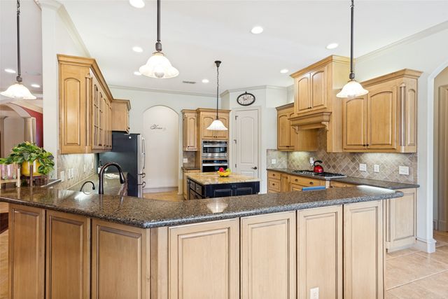 145 Country Vista Circle, Burleson, TX 76028
