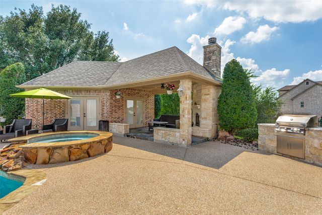 145 Country Vista Circle, Burleson, TX 76028