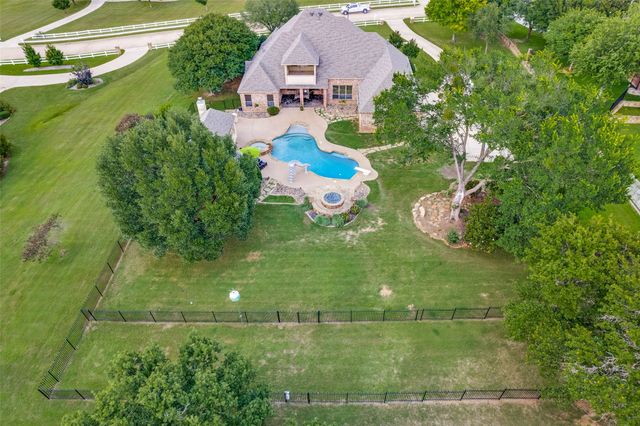 145 Country Vista Circle, Burleson, TX 76028