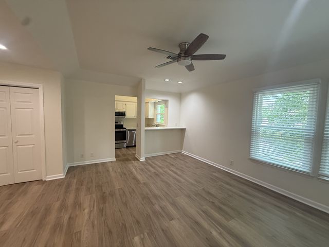 2135 Acklen Ave Apt 8, Nashville, TN 37212