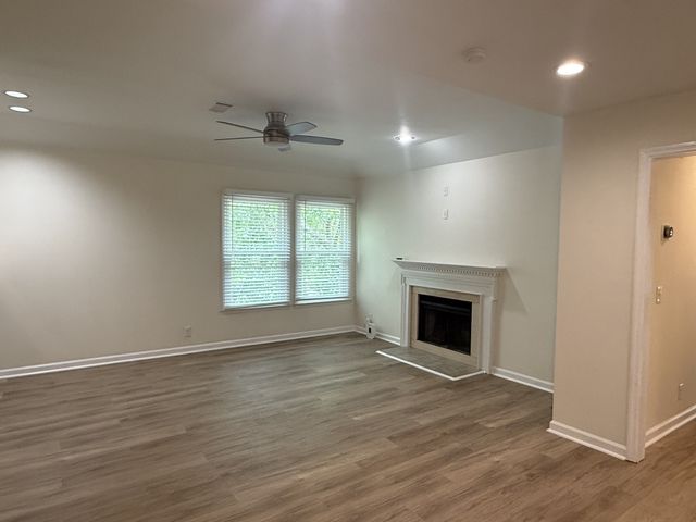2135 Acklen Ave Apt 8, Nashville, TN 37212