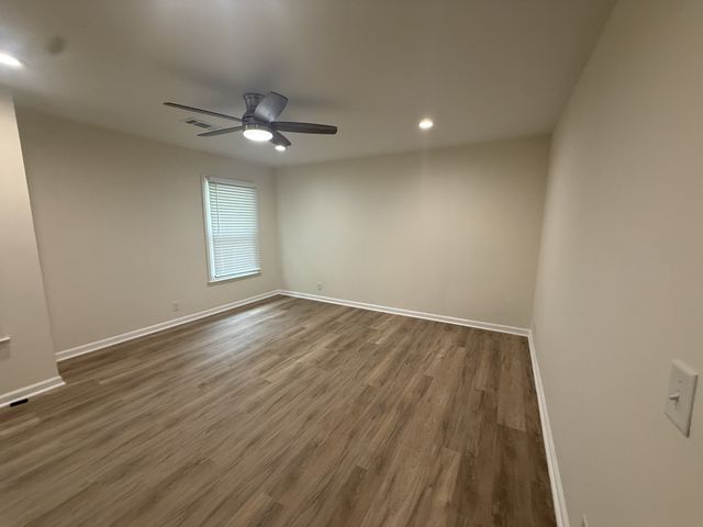 2135 Acklen Ave Apt 8, Nashville, TN 37212