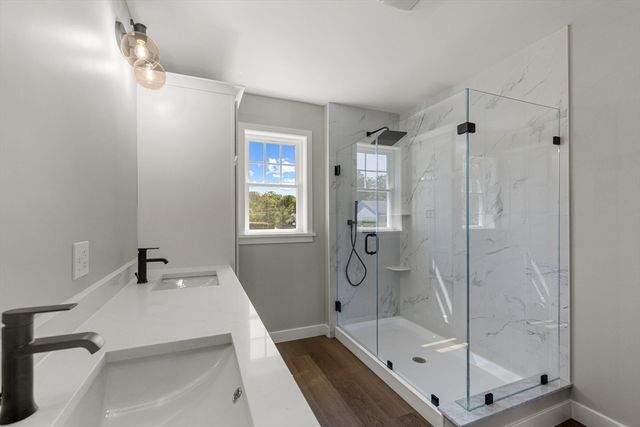 961 Wood St, Fall River, MA 02721