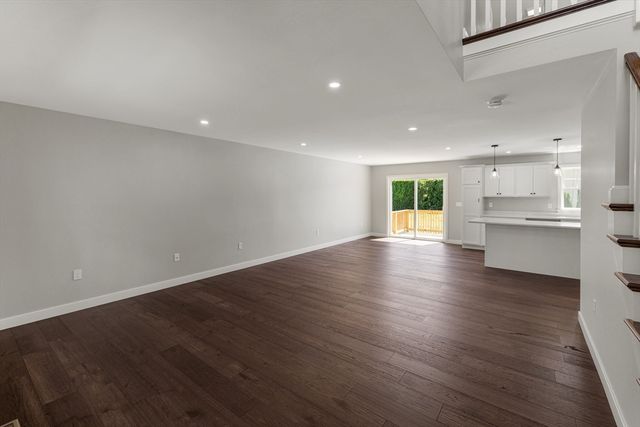 961 Wood St, Fall River, MA 02721