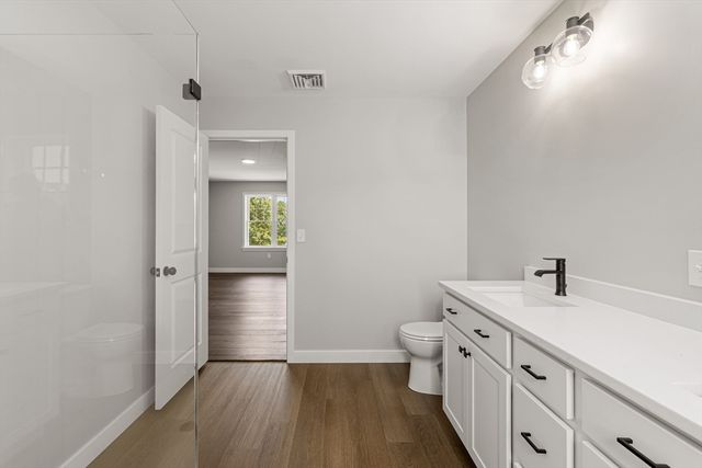 961 Wood St, Fall River, MA 02721