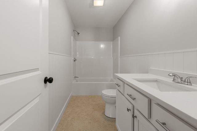 961 Wood St, Fall River, MA 02721