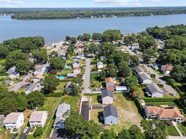 961 Wood St, Fall River, MA 02721