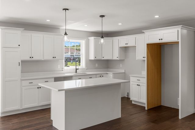 961 Wood St, Fall River, MA 02721