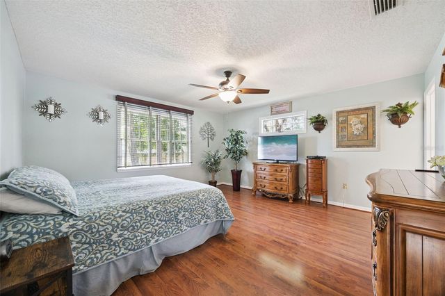 480 LAKE FOREST CIRCLE, Mount Dora, FL 32757